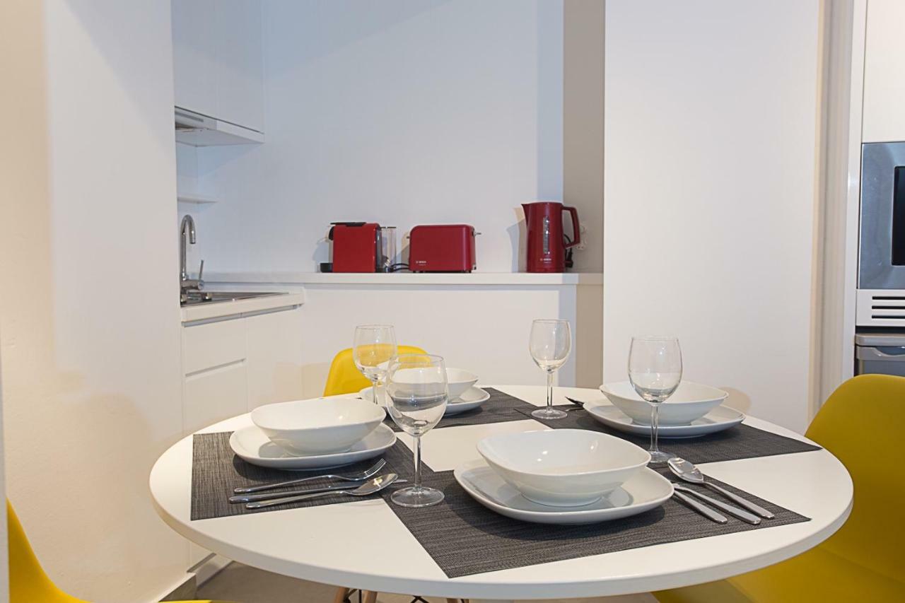 Apartment Dimokritou 4 *